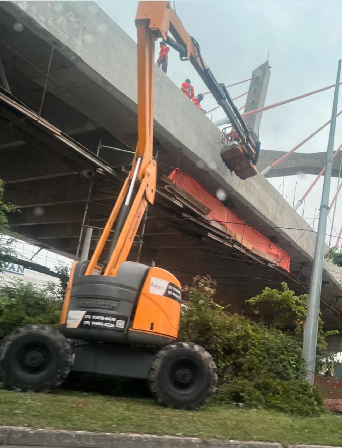 Plataforma elevatória Locamavi