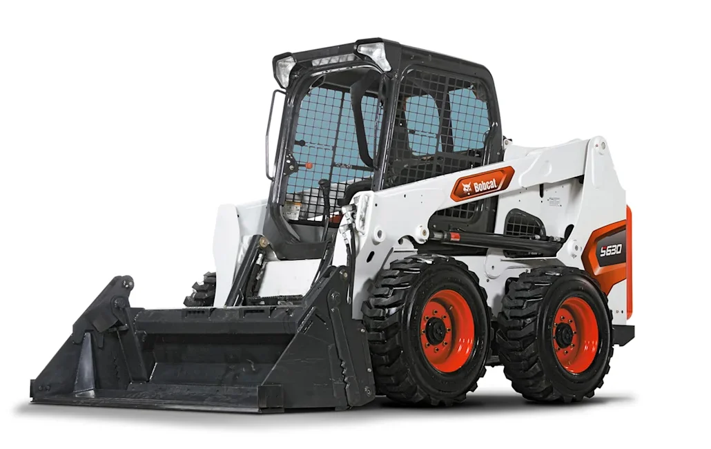 Mini carregadeira Bobcat S630 com caçamba